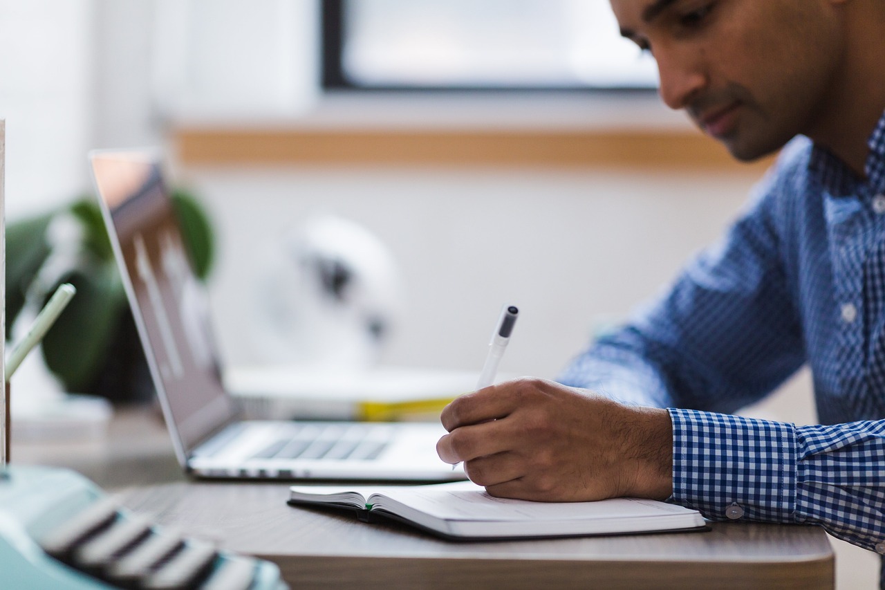  Elevate Your Writing Experience with Google's "Help me write" Feature 