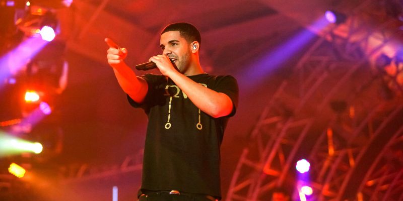 Drake the rapper performing