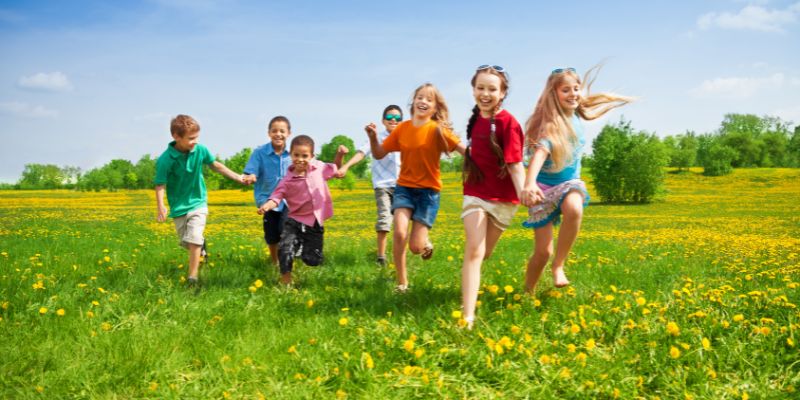 Children racing.