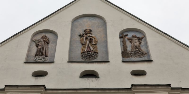Chur with St. Casimir on it