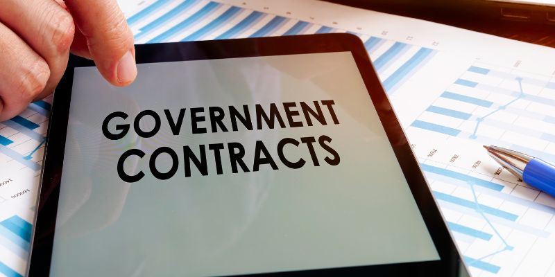 A sign that says government contracts