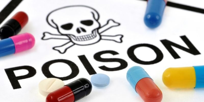 Pictue with pills that can be toxic to the wrong personor animal